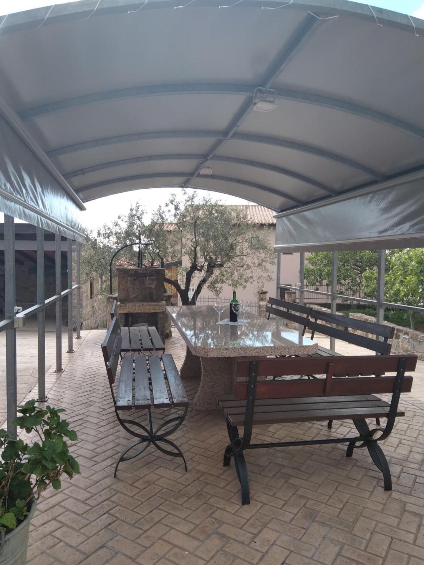 Tourist Farm With Apartments Fig Tree Dekani 外观 照片